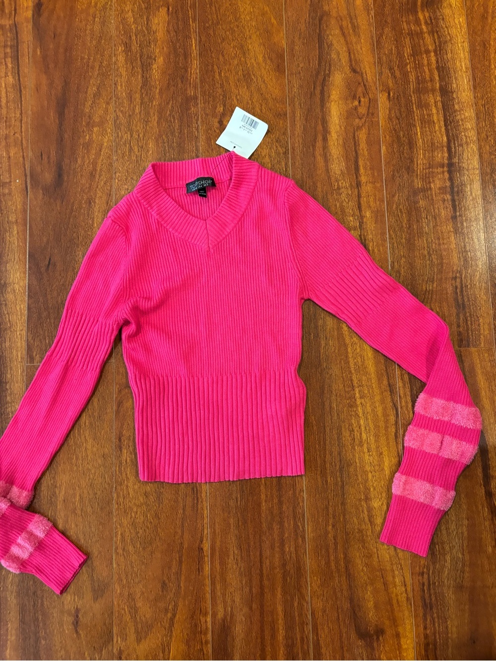 Express Women's Bright Hot Pink Ribbed V-Neck Sweater
